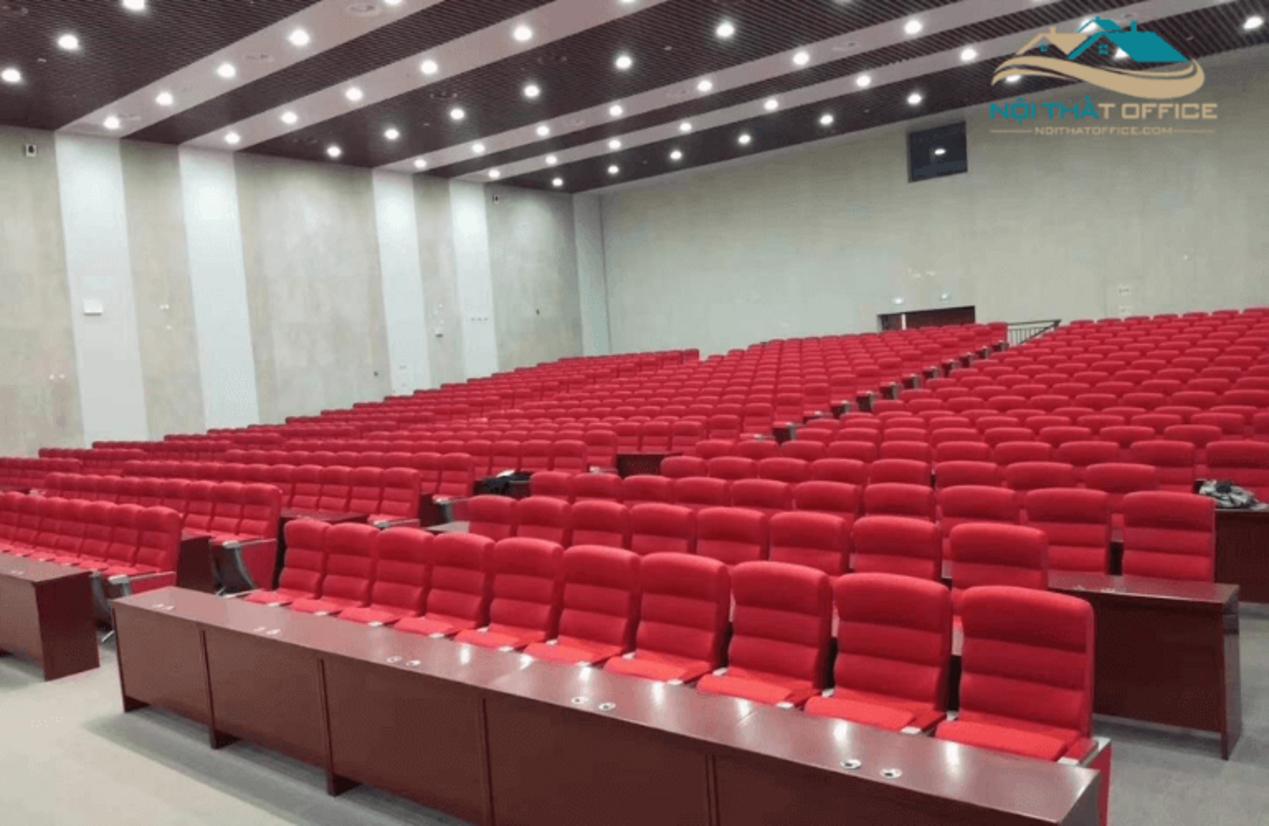 Cơ chế gập mở tự động giúp tiết kiệm không gian và dễ dàng bảo quản sau khi sử dụng.