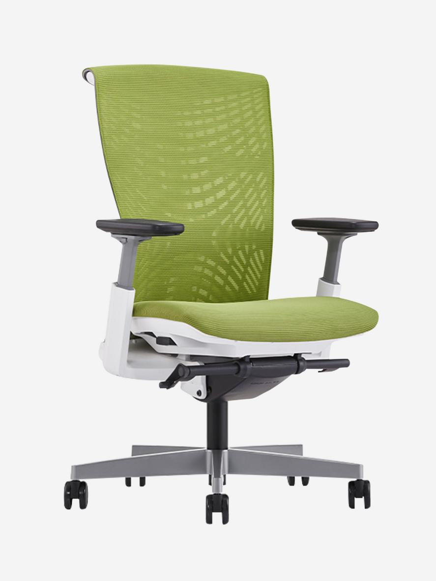 Trượt nệm và điều chỉnh chiều cao giúp tìm vị trí ngồi chuẩn.