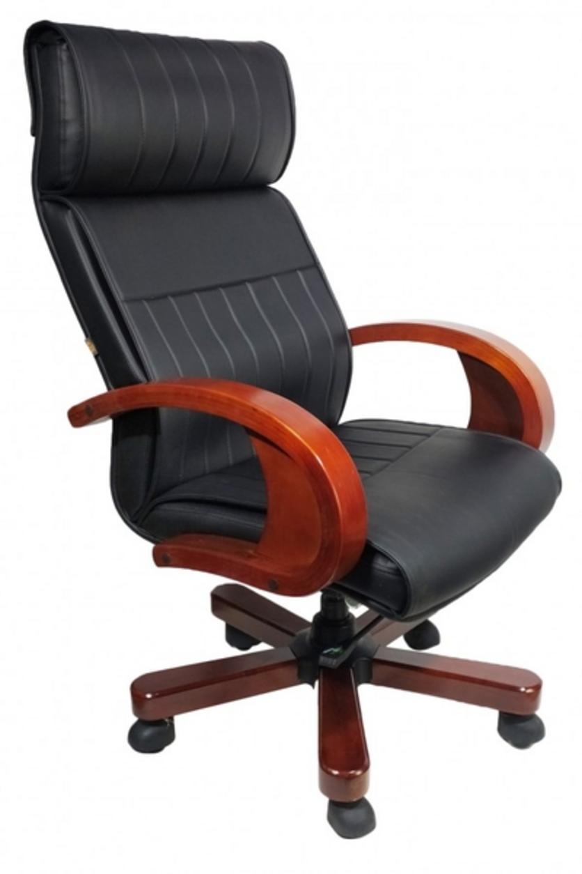 Nệm bọc da PU cao cấp đem lại cảm giác êm ái và sang trọng cho ghế văn phòng.