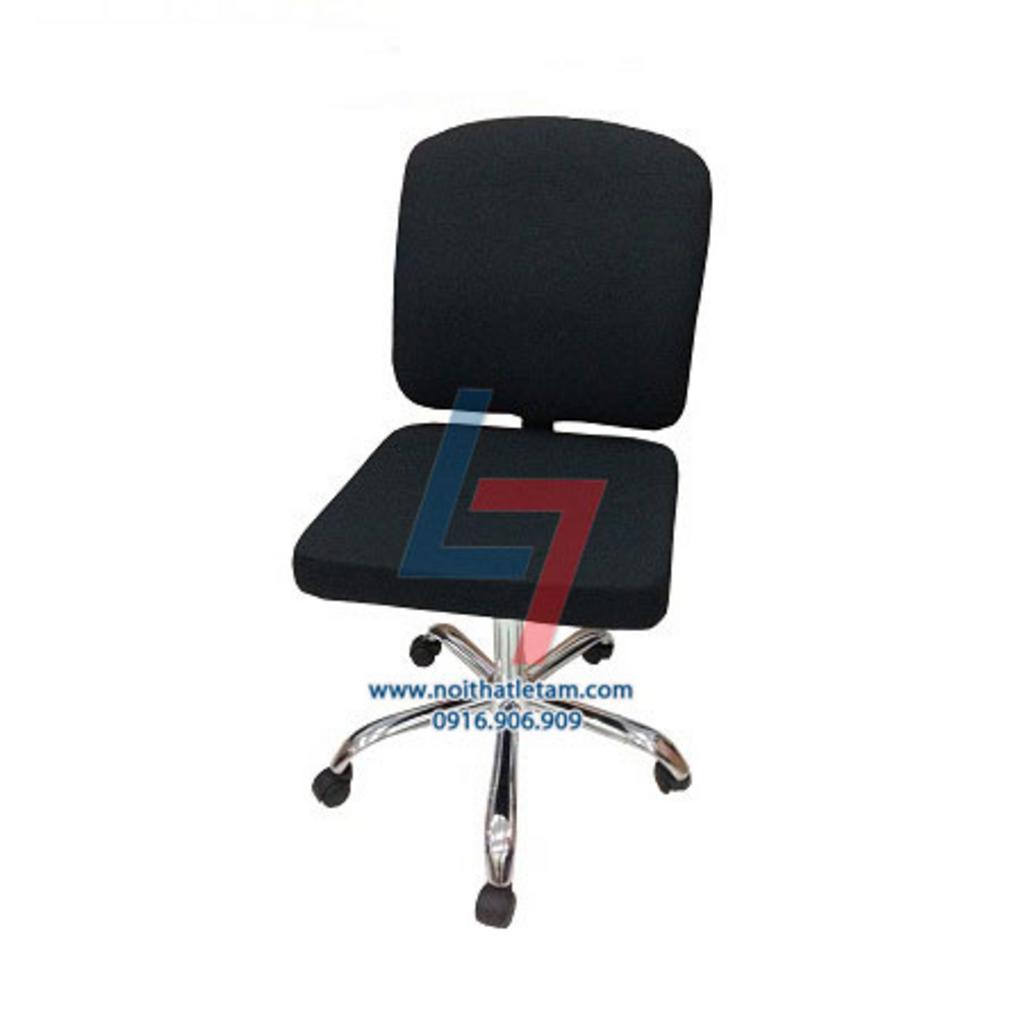 Đệm mút êm ái với lớp bọc vải simili sang trọng của Ghế văn phòng DP528.