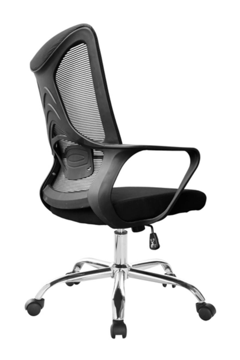 Đệm mút xốp dày đàn hồi cao mang lại sự êm ái cho người dùng.