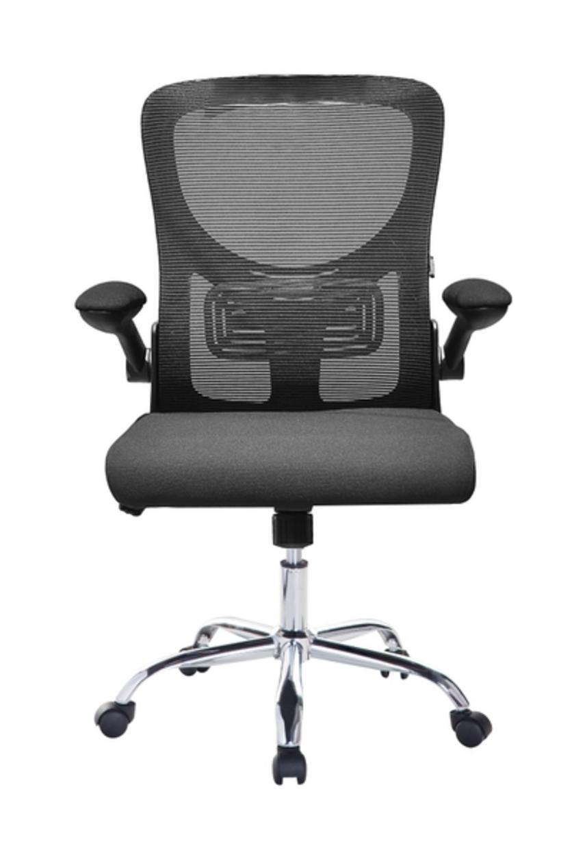 Đệm mút xốp đàn hồi cao êm ái giúp hỗ trợ tư thế ngồi đúng khi làm việc.