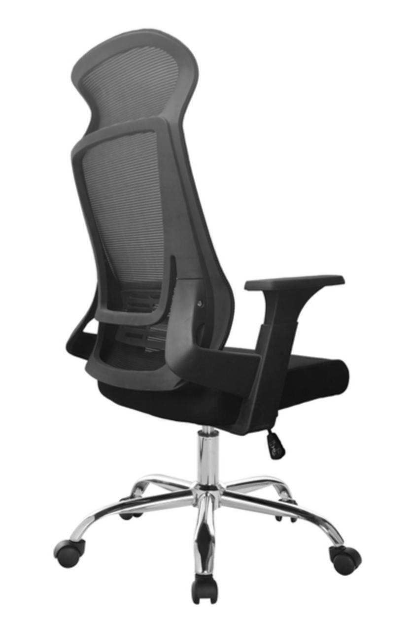 Đệm ngồi mút xốp đàn hồi cao mang lại sự dễ chịu cho người sử dụng.