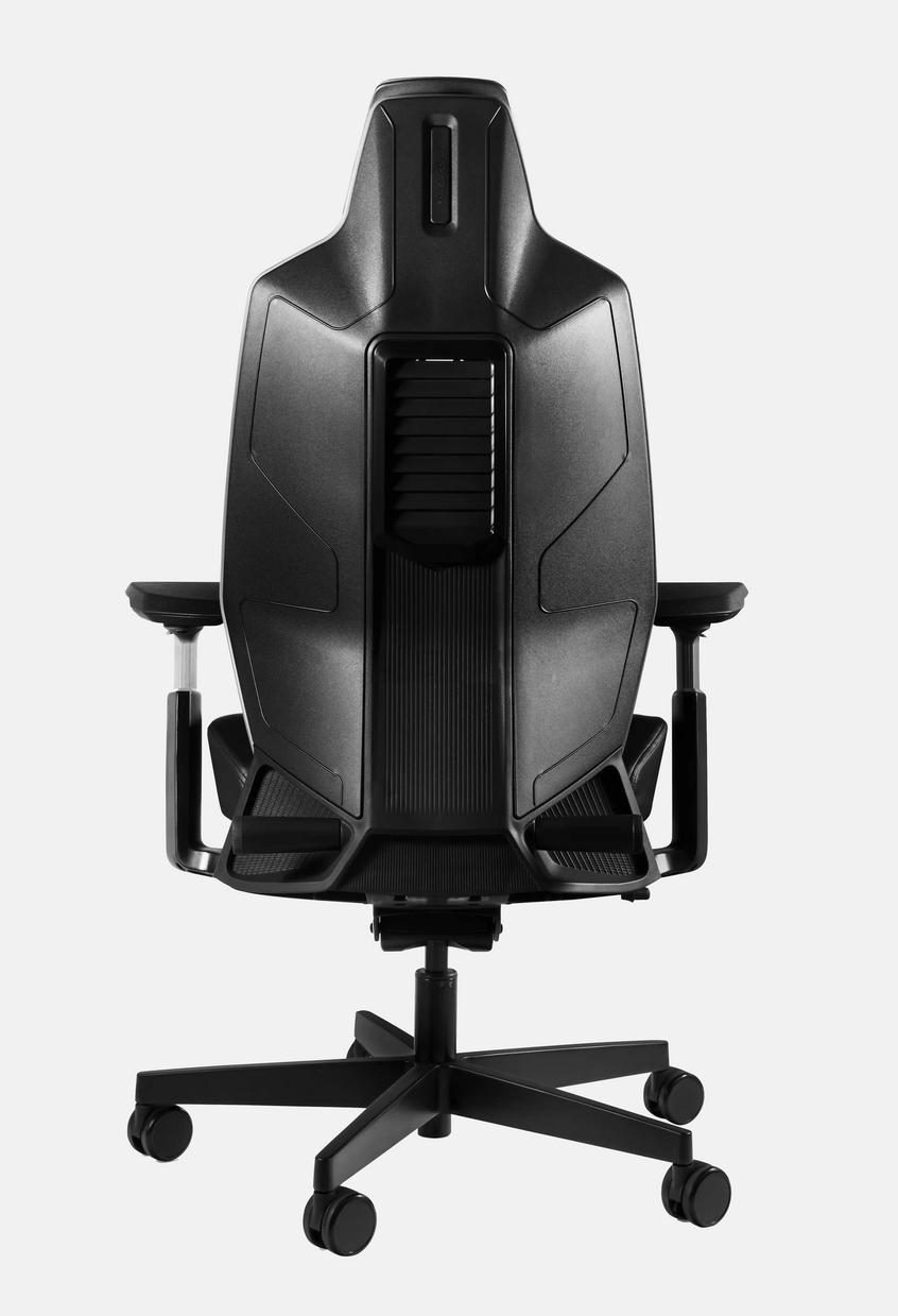 Cảm biến thông minh tự động điều chỉnh lực nâng, giúp ghế luôn hỗ trợ cột sống đúng tư thế khi thay đổi tư thế ngồi hoặc đứng dậy.