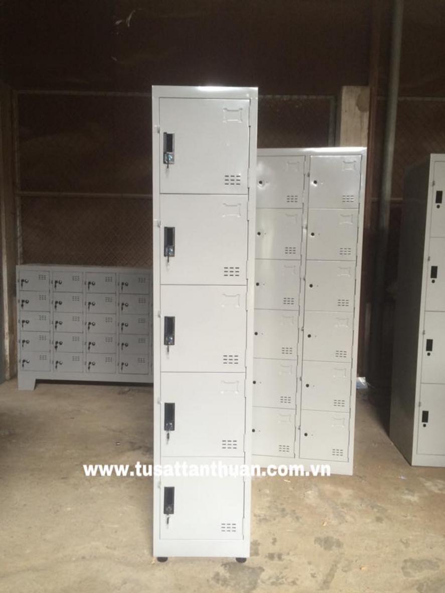 Bề mặt sơn tĩnh điện và tole dày 0.5–0.7 mm giúp chống gỉ và dễ vệ sinh.