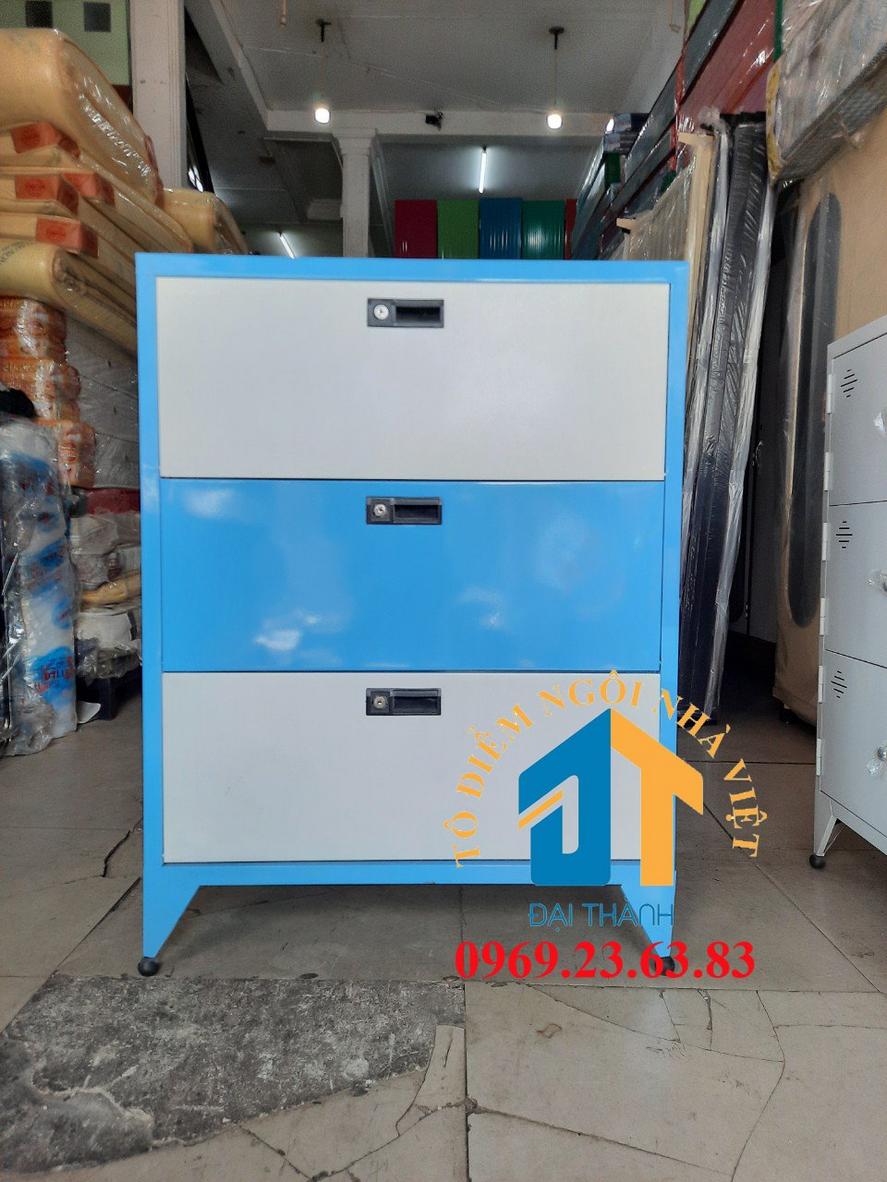 Sắt/thép dày với sơn tĩnh điện — bề mặt bền, chống trầy.