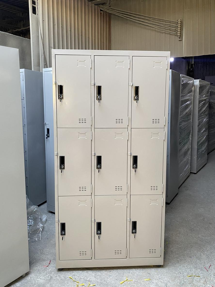 Thiết kế flat-pack cho phép vận chuyển qua lối hẹp và lắp đặt tại chỗ, giảm chi phí vận chuyển.