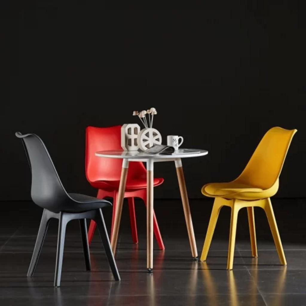 Vệ sinh và bảo trì dễ dàng giữ cho ghế luôn mới.