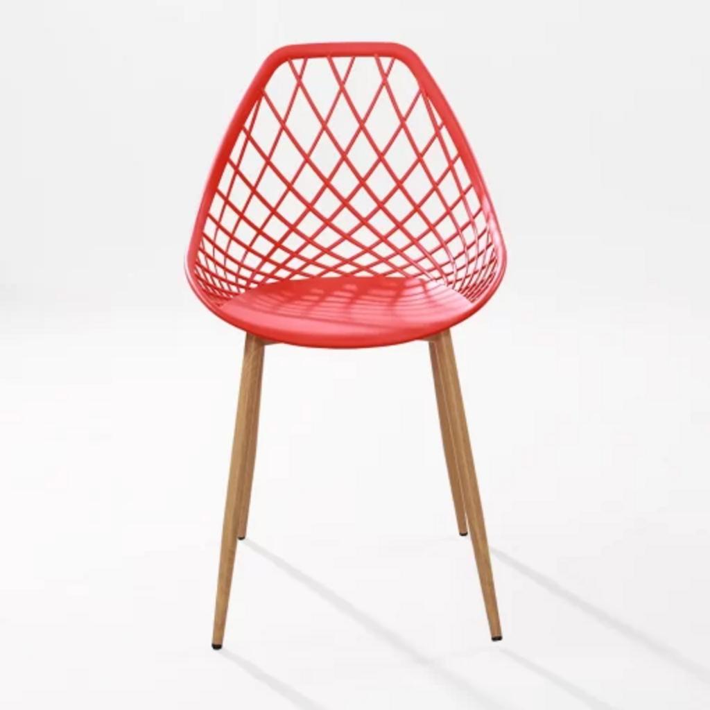 Ghế 3012 với thiết kế đa dạng màu sắc và chân sắt giả gỗ bền bỉ.