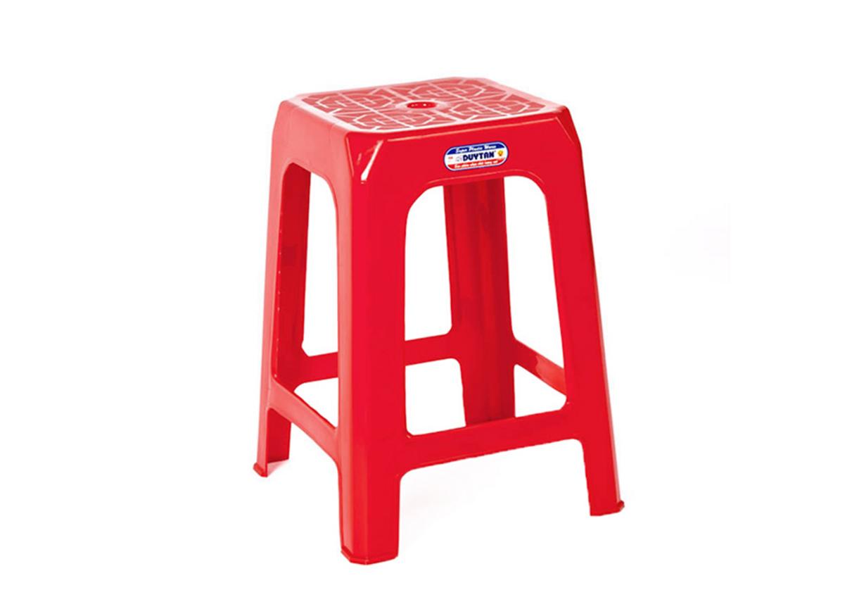 Ghế cao 812 - nhẹ, bền và xếp chồng gọn; nhiều màu lựa chọn.