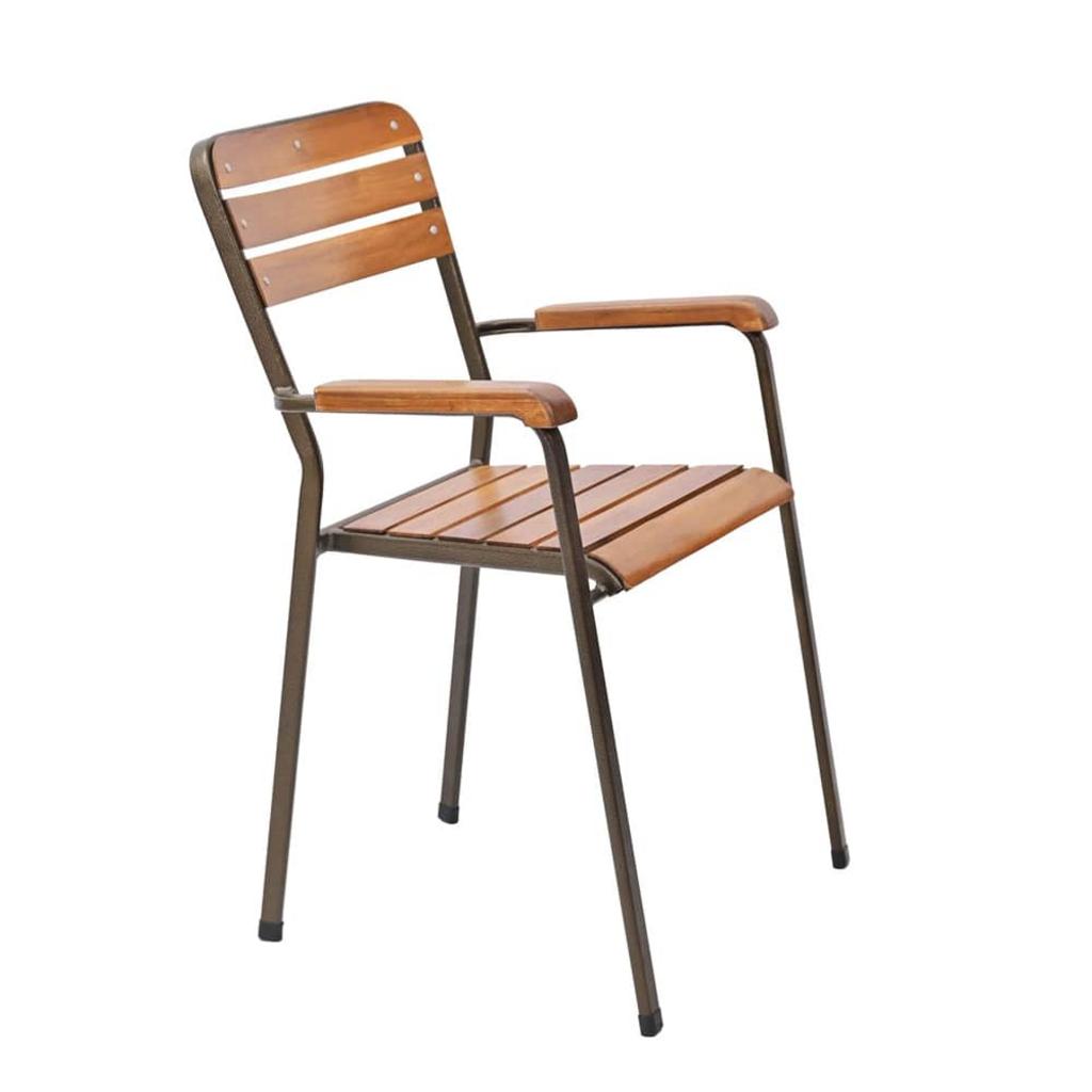 Ghế Fansipan Moon 3 với thiết kế tinh tế, phù hợp cho không gian ngoài trời và ban công nhỏ.