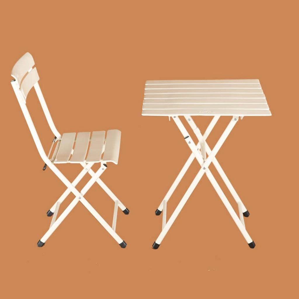 Thiết kế gấp gọn tiện lợi giúp tiết kiệm không gian và dễ dàng di chuyển.