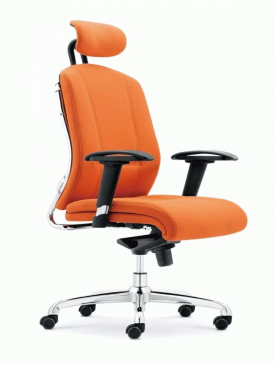 Tựa lưng trung êm ái với đệm mút cao cấp, thiết kế tinh tế của Ghế văn phòng DP441.