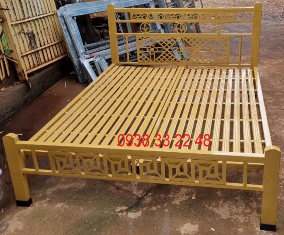 Giường sắt đơn hộp màu vàng thau 1m8