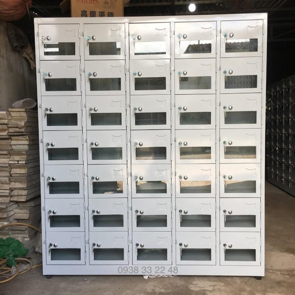 Tủ locker 35 ngăn 35C5K-CK — cánh kính cho phép quan sát nhanh, phù hợp văn phòng, trường học và phòng gym.