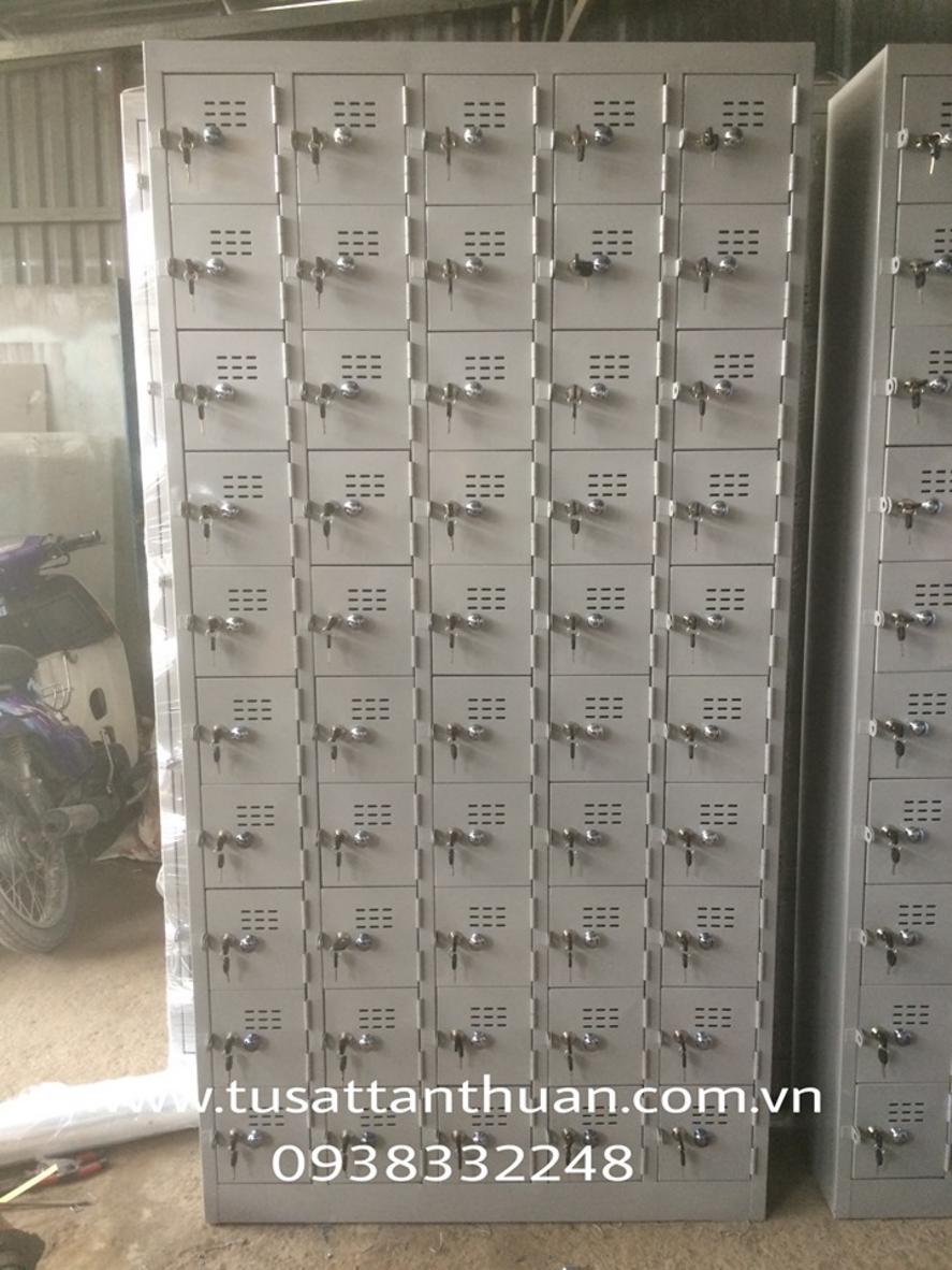 Tủ locker 50 ngăn — giải pháp lưu trữ điện thoại an toàn cho nhà máy, văn phòng và trường học.
