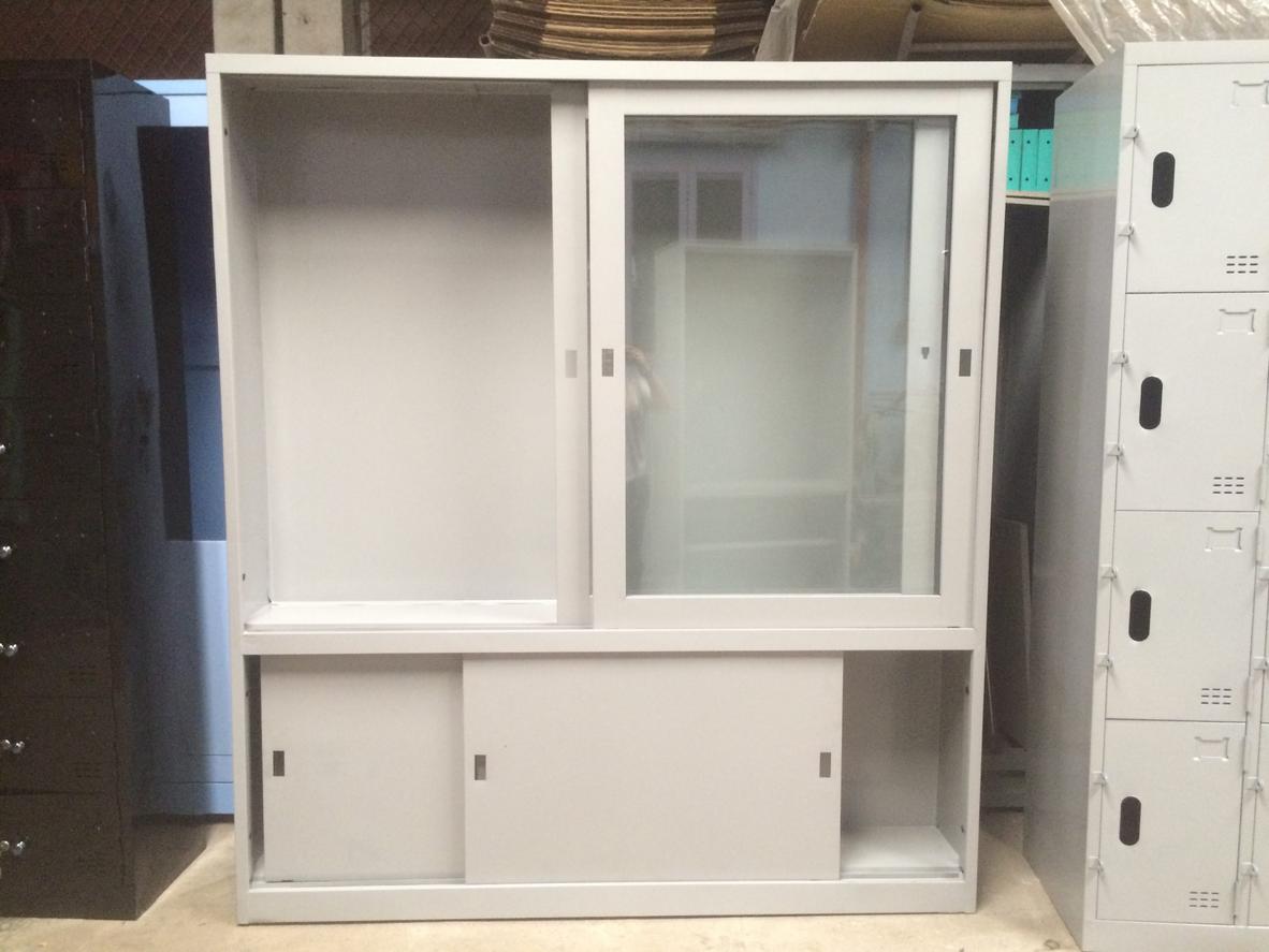 Tủ sắt 4 cửa lùa TYC2L màu ghi xám — giải pháp lưu trữ gọn gàng cho văn phòng và gia đình.