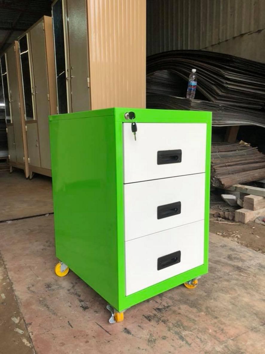 Tủ sắt mini 3 ngăn TTL3NKX — nhỏ gọn, khóa an toàn và bánh xe tiện di chuyển.