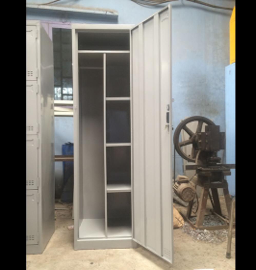 Tủ sắt TVS01 — giải pháp lưu trữ dụng cụ vệ sinh chuyên nghiệp cho văn phòng và nhà máy.