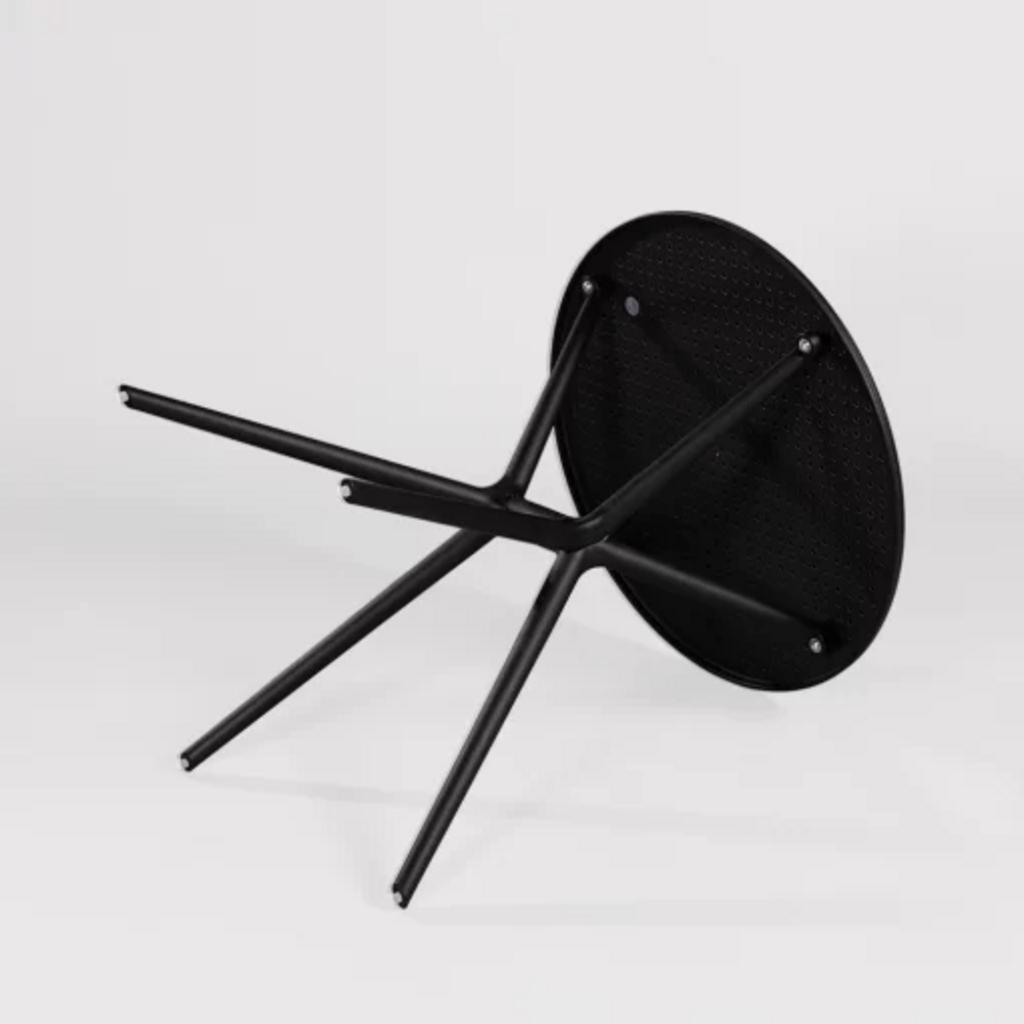 Bàn 3024 với công nghệ chống tia UV giúp bảo vệ bề mặt bền lâu.