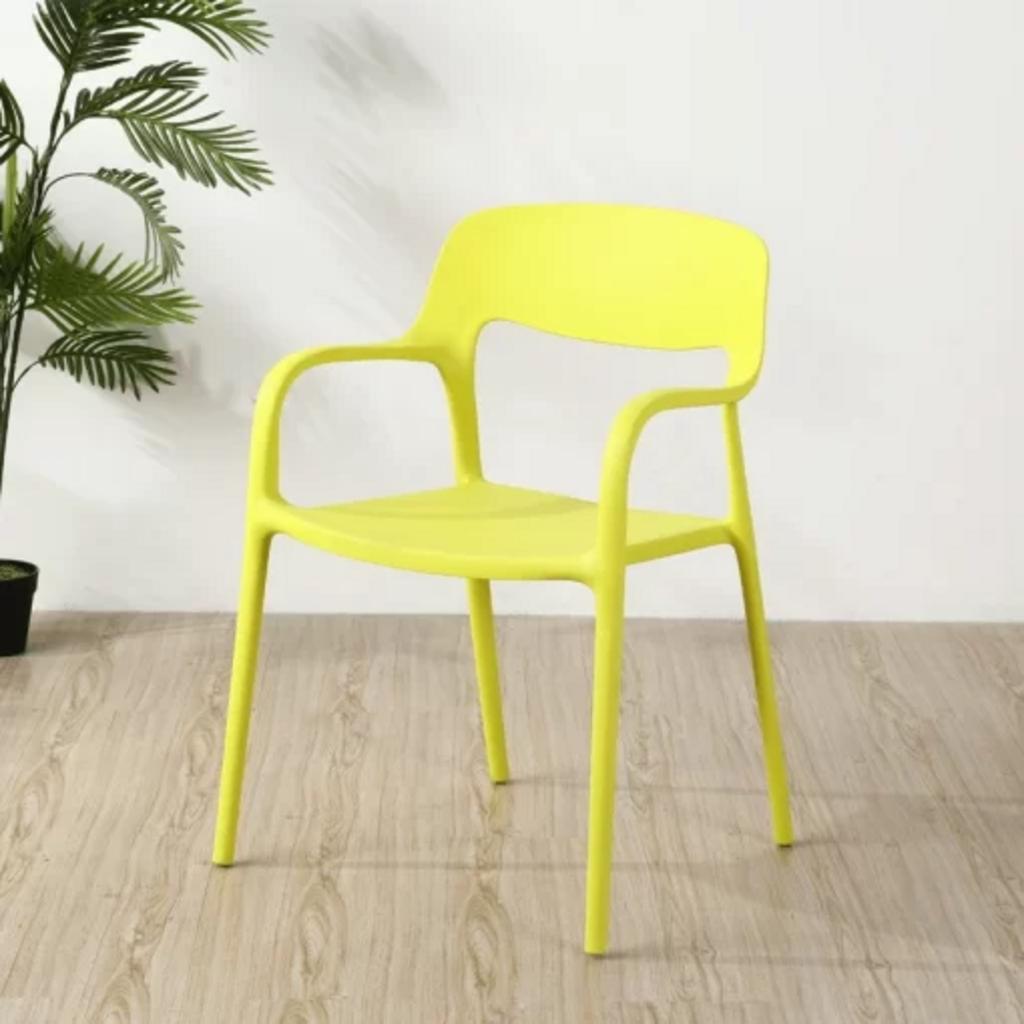 Xếp chồng tiện lợi giúp tiết kiệm diện tích lưu trữ.