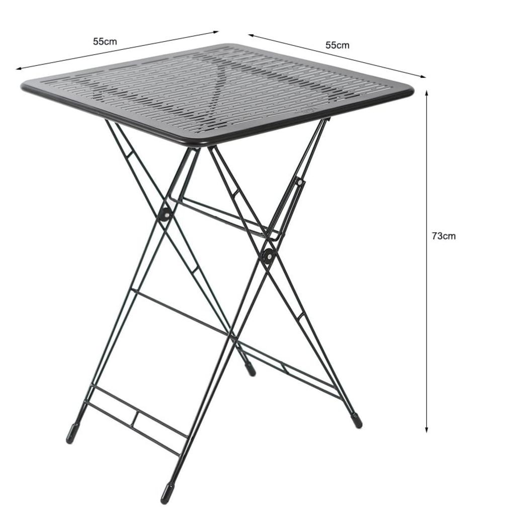 Hình ảnh cận cảnh khung sắt phi 8 chắc chắn, minh họa sự bền bỉ của sản phẩm.