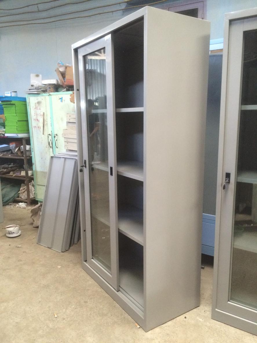 4 mâm tole di động dễ dàng điều chỉnh, tối ưu không gian lưu trữ.