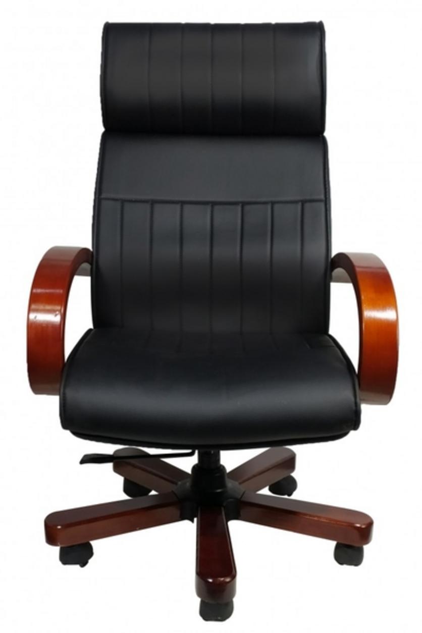 Khung chân ghế bằng gỗ tự nhiên nhập khẩu tạo sự chắc chắn và sang trọng.