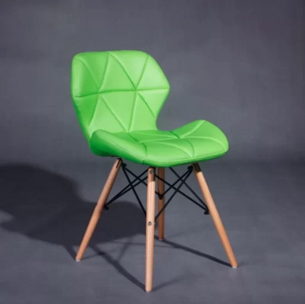 Khung chữ thập kim loại chịu lực mạnh mẽ, đảm bảo an toàn cho người sử dụng.