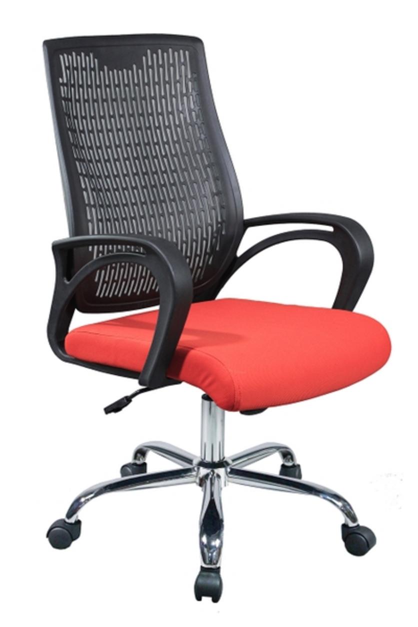 Hình ảnh khung ghế nhựa đen có lỗ thoáng khí giúp thoáng mát khi sử dụng.