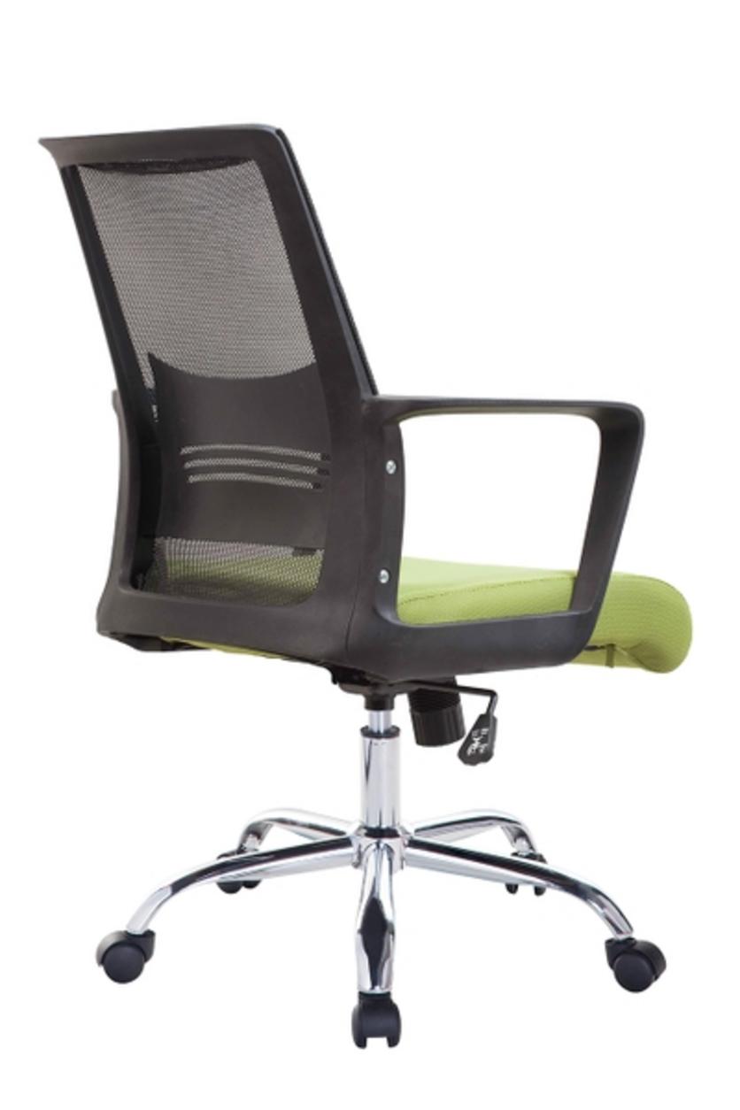 Khung nhựa cách điệu bọc vải lưới mang lại sự thoáng mát và thời trang cho ghế.