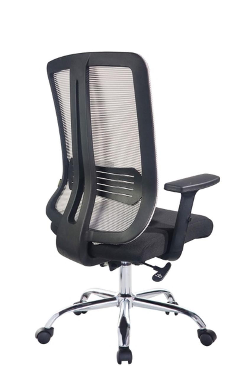 Khung nhựa đen cách điệu của Ghế văn phòng DP8348 mang lại sự chắc chắn và nét thẩm mỹ hiện đại.