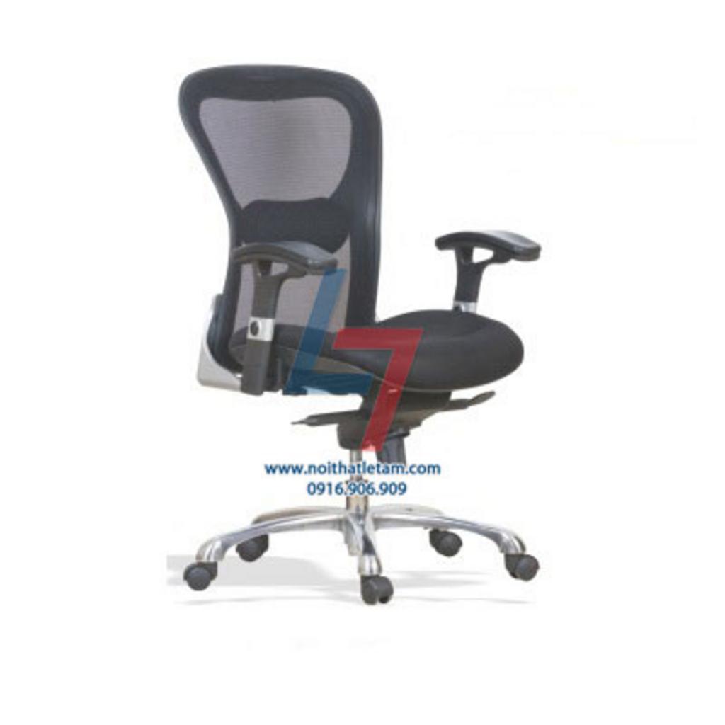 Khung thép chắc chắn kết hợp với vải lưới thoáng khí giúp ghế luôn mát mẻ và bền bỉ.