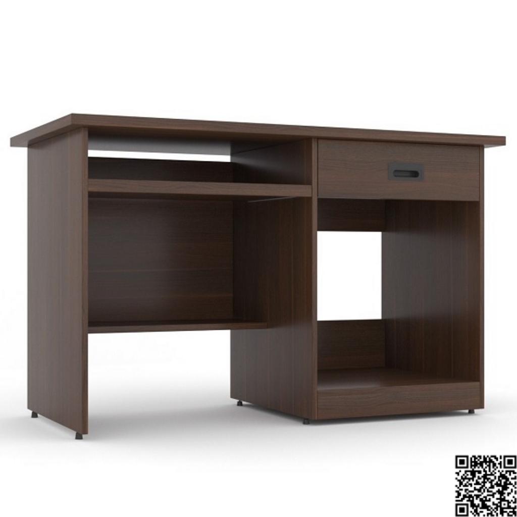 Kích thước bàn tiêu chuẩn, phù hợp nhiều không gian làm việc.