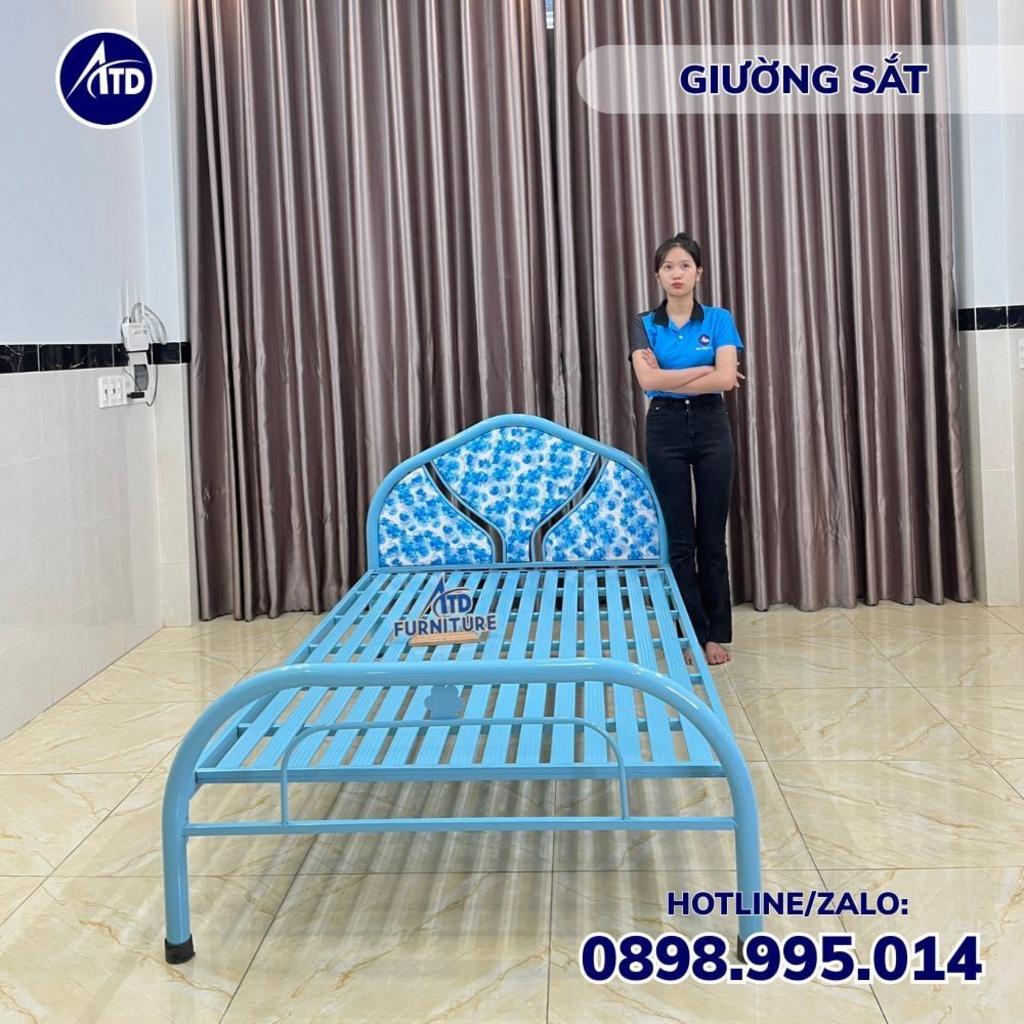 Giường kích thước chuẩn 80cm x 200cm phù hợp với nhiều không gian sử dụng.