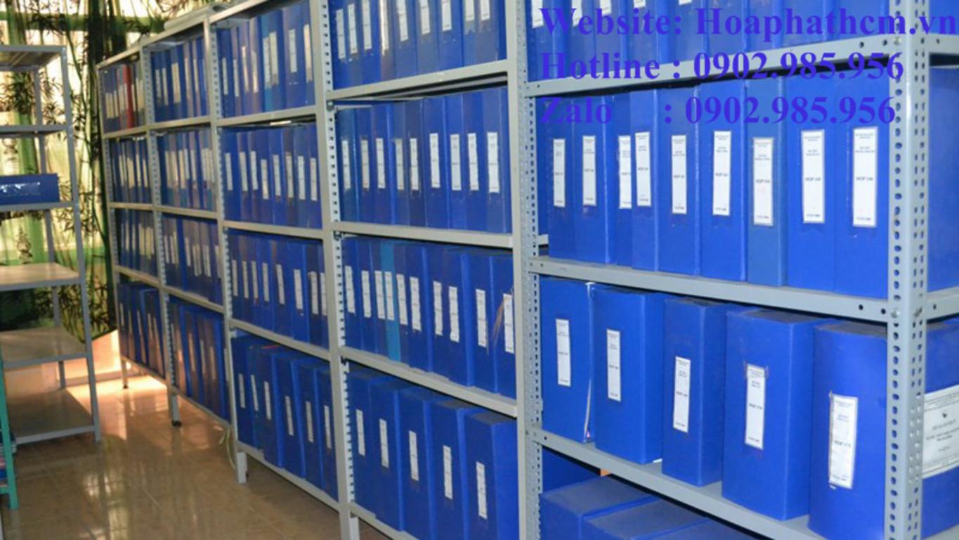 Kích thước tiêu chuẩn phù hợp với nhiều không gian văn phòng khác nhau.