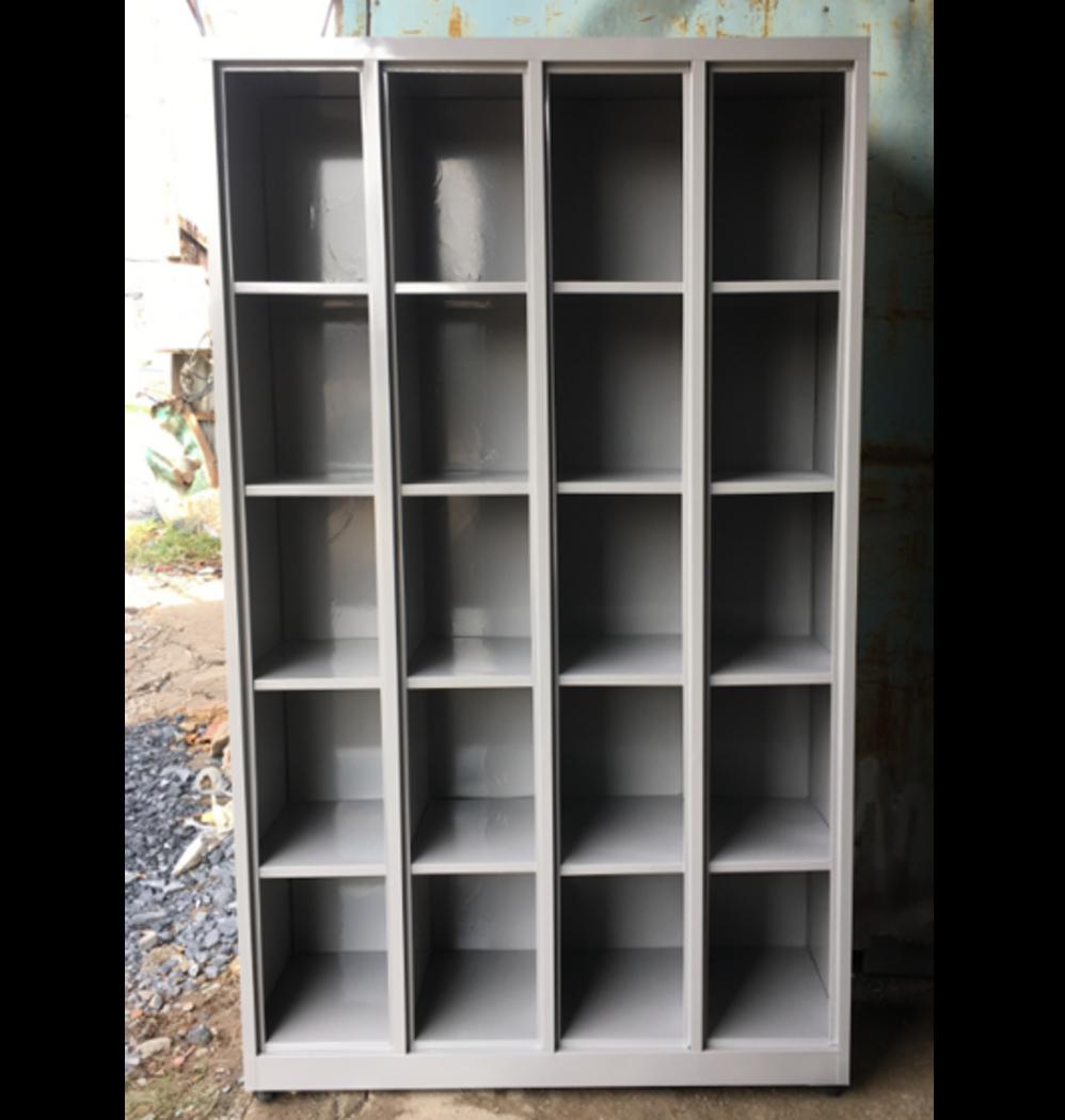 Kích thước tiêu chuẩn của kệ phù hợp với nhiều không gian văn phòng, dễ tiếp cận tài liệu