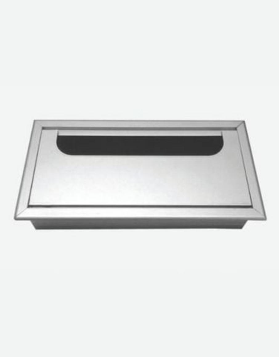 Kích thước đa dạng giúp lắp đặt linh hoạt trên nhiều loại bàn họp.