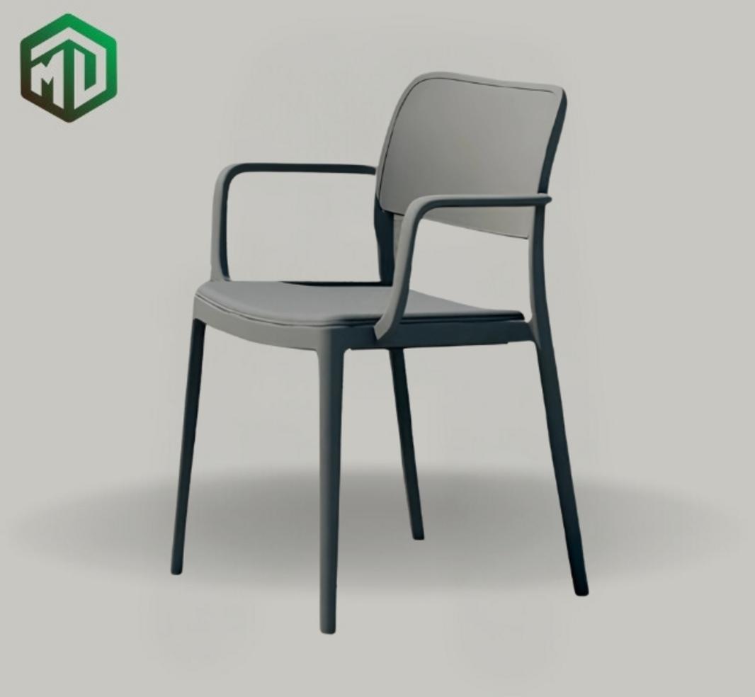 Ghế nhỏ gọn, đa năng dùng trong nhiều không gian khác nhau.