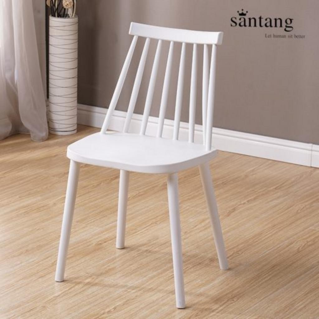 Kích thước nhỏ gọn giúp ghế phù hợp mọi không gian sử dụng.