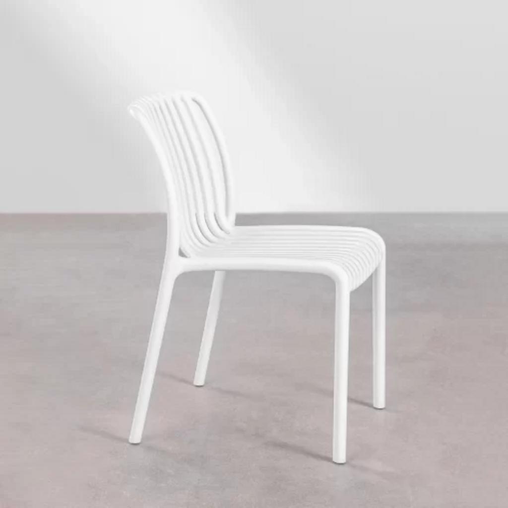 Kích thước và thiết kế tiện dụng của Ghế 3045, tăng sự thoải mái khi sử dụng.