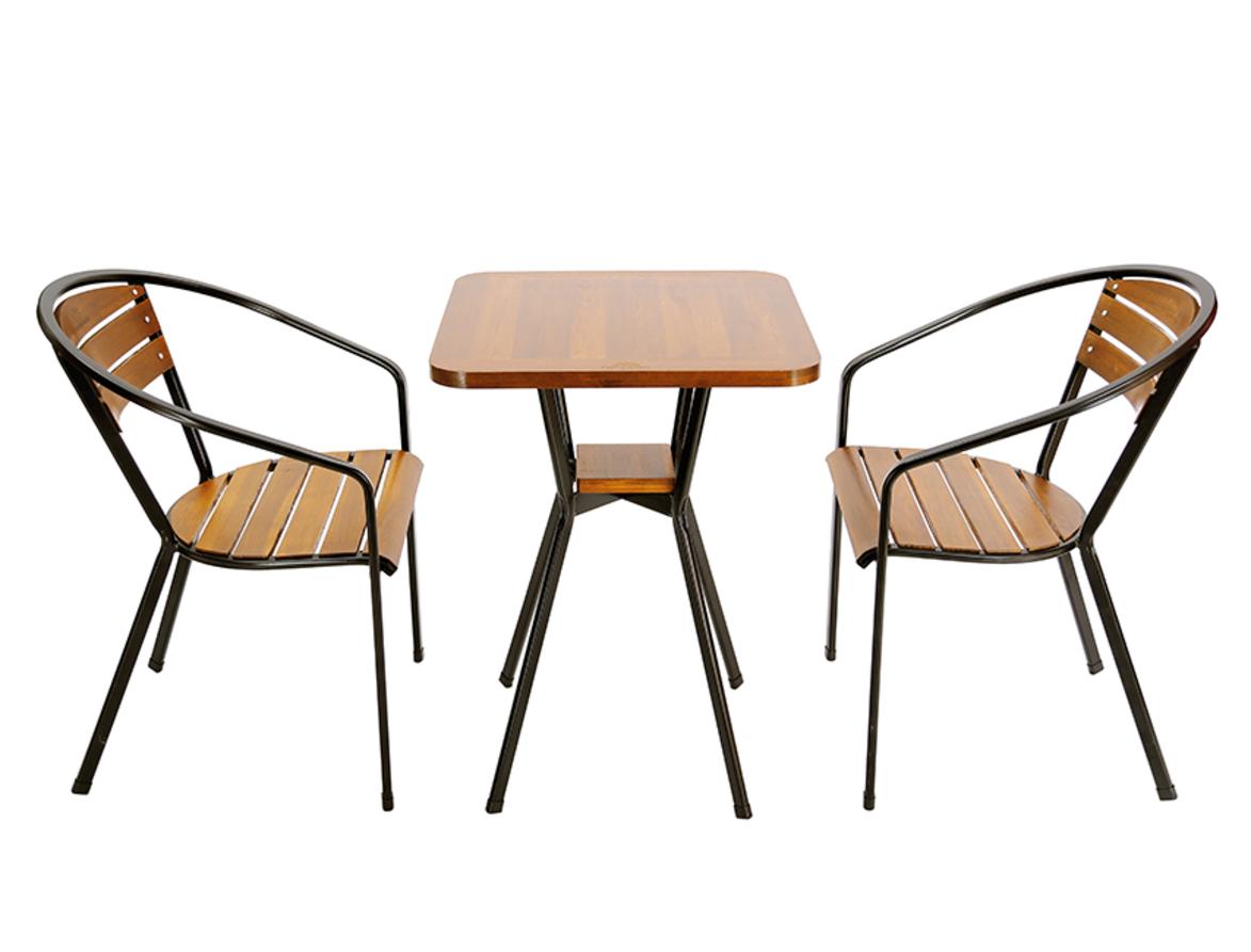 Bàn Fansipan Moon 02 với kích thước thiết kế tối ưu cho không gian ngoài trời.