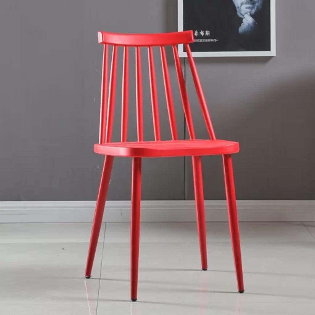 Kích thước ghế phù hợp cho quán cafe và không gian gia đình.