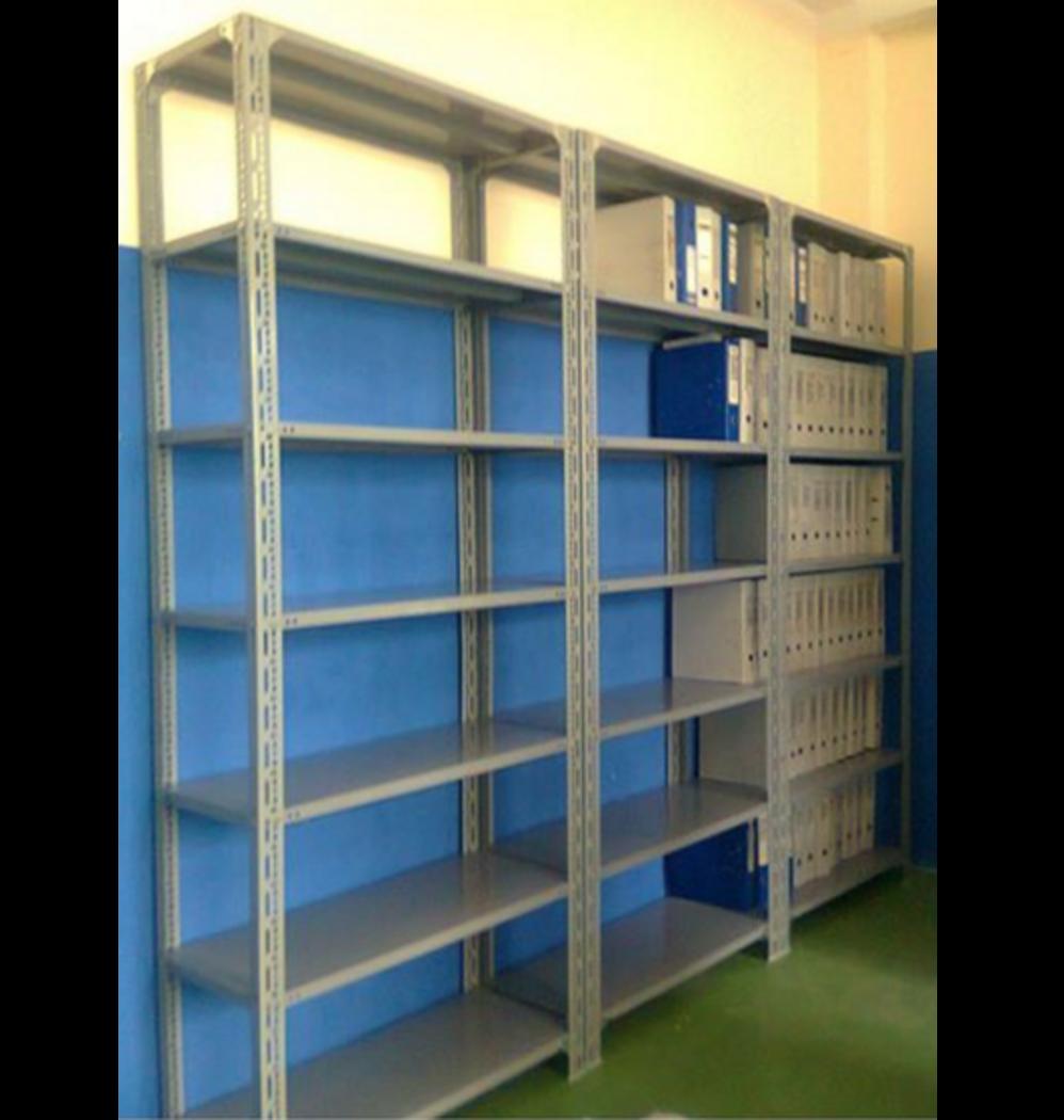 Cận cảnh các ngăn kệ chia đều, minh họa khả năng phân loại và tối ưu không gian lưu trữ