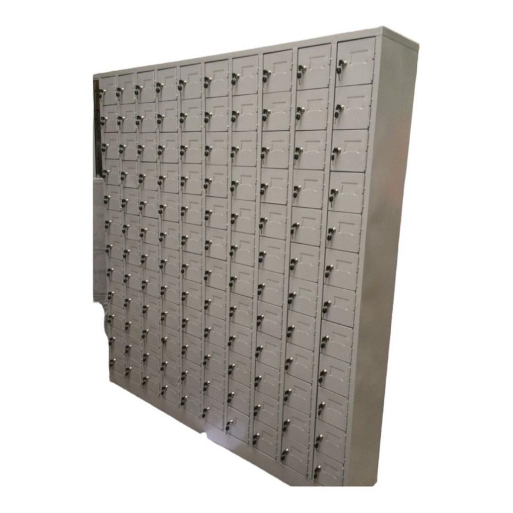 Lỗ thông gió và bảng tên hỗ trợ quản lý, chân cao su bảo vệ sàn.