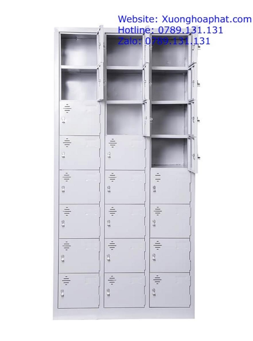 Hình ảnh lỗ thông gió giúp tủ luôn thoáng khí và bảng tên nhân viên tiện lợi.