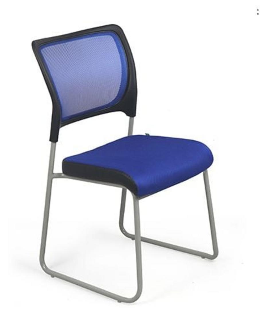 Lưng ghế bọc lưới thoáng khí giúp tư thế ngồi chuẩn và giảm nóng bức.