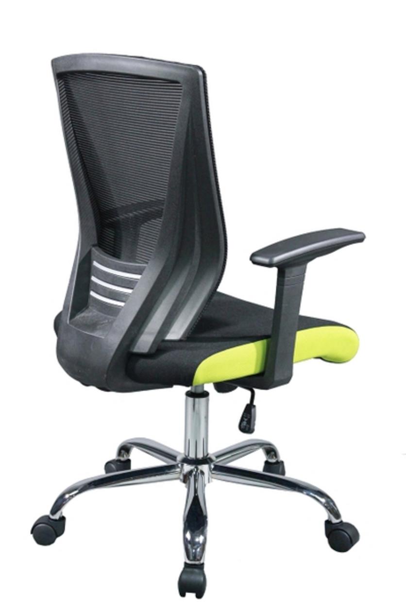 Chất liệu lưới thoáng khí giúp người dùng luôn cảm thấy mát mẻ và dễ chịu.