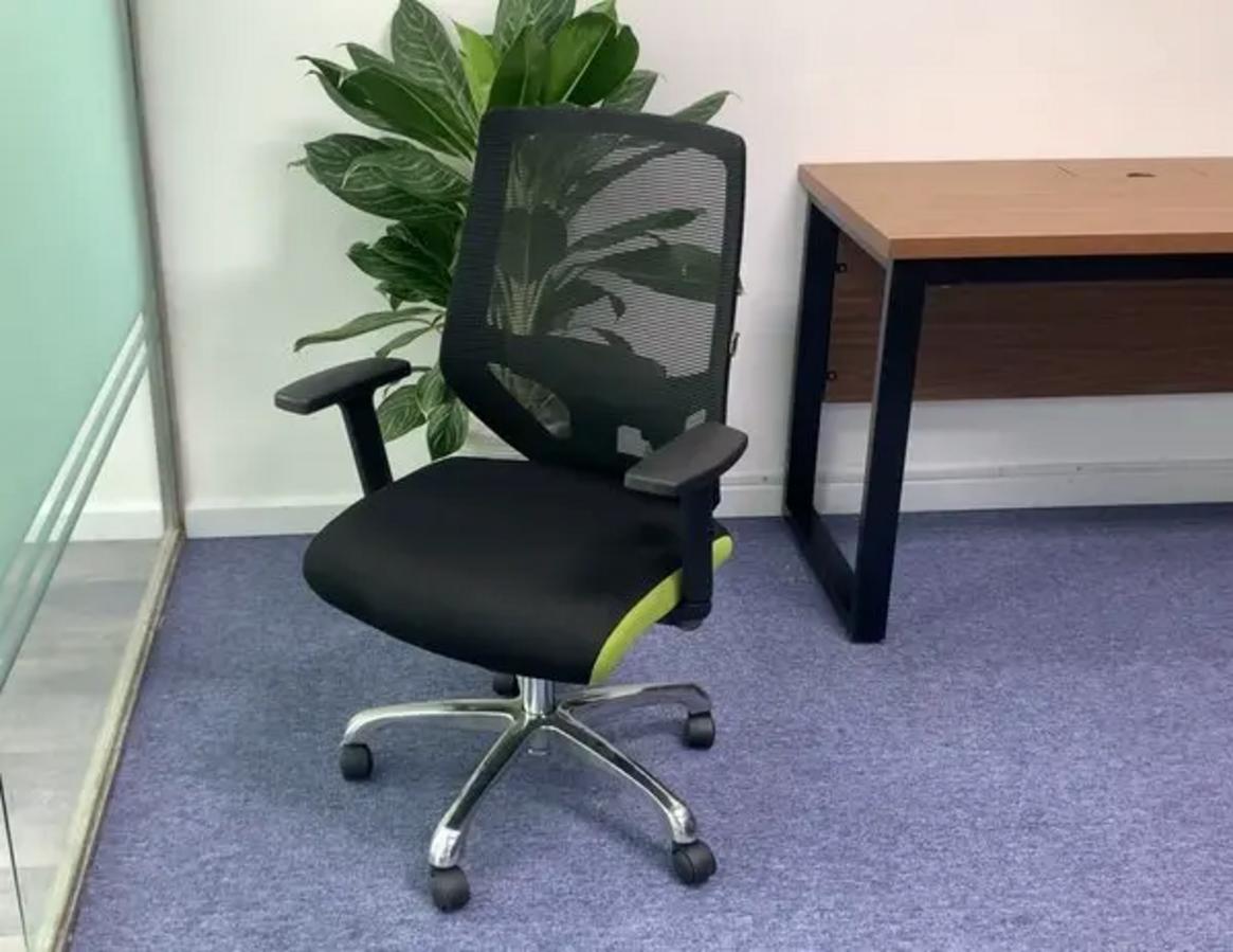 Mâm ngã 2 cần cao cấp cho phép khóa nhiều vị trí ngả lưng tới 150 độ.