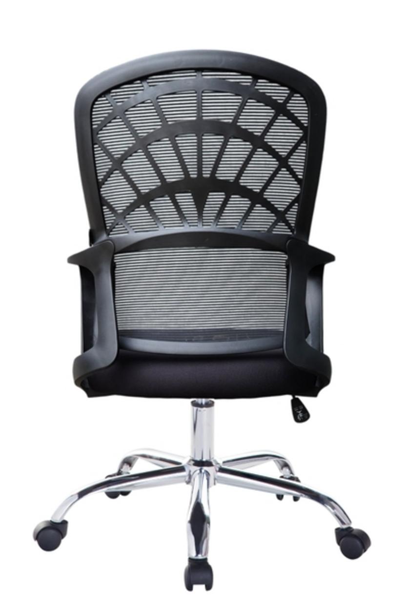 Mâm ngã với khóa vị trí ngả giúp người dùng dễ dàng thư giãn ngay tại ghế.